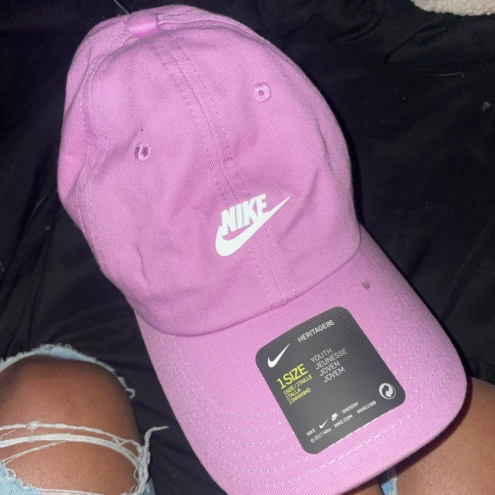bank new purple nike cap